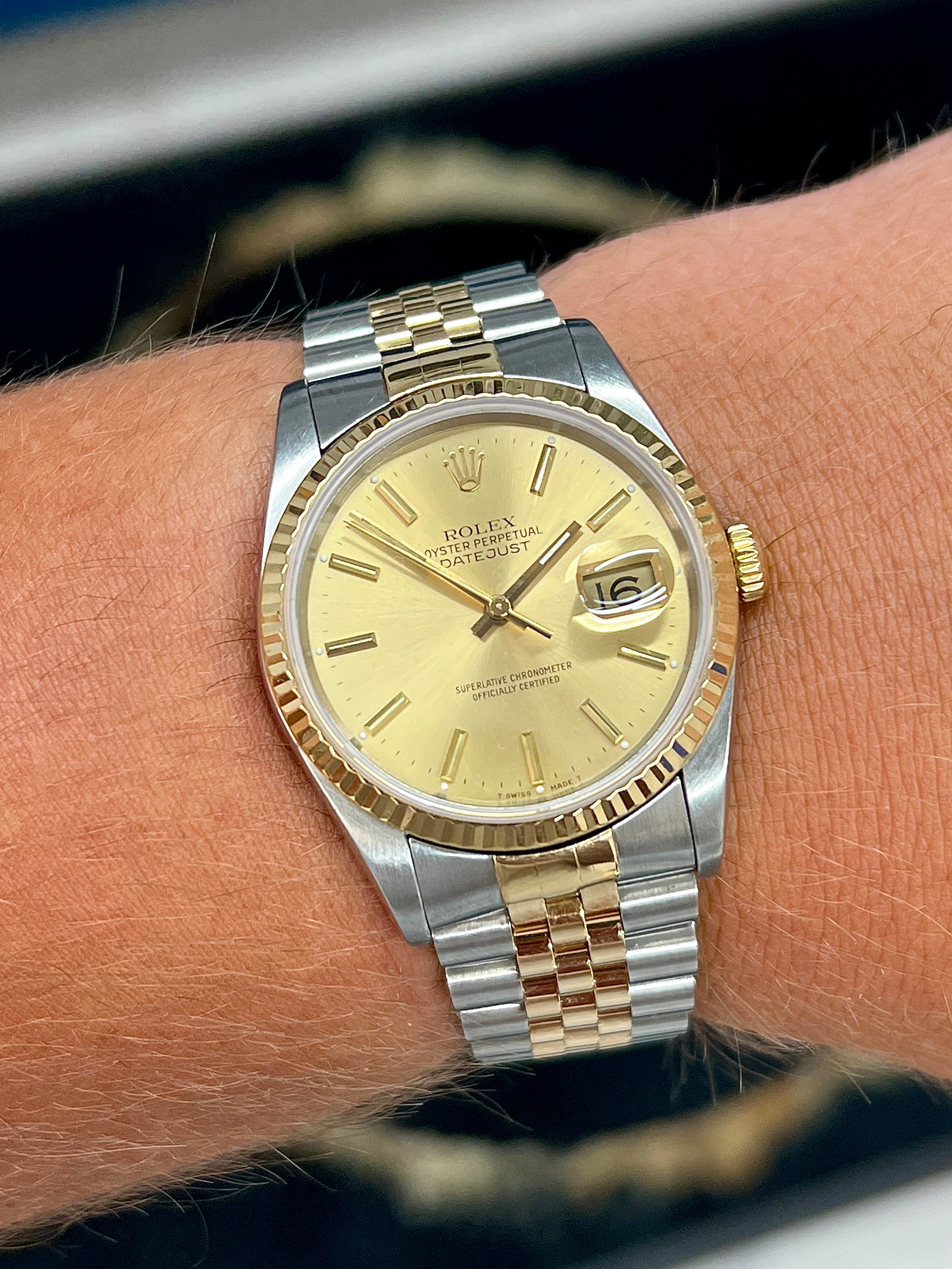 Evakuering dusin om forladelse Rolex Datejust 36mm Factory Champagne Baton Dial '16233' | Ride On Timee