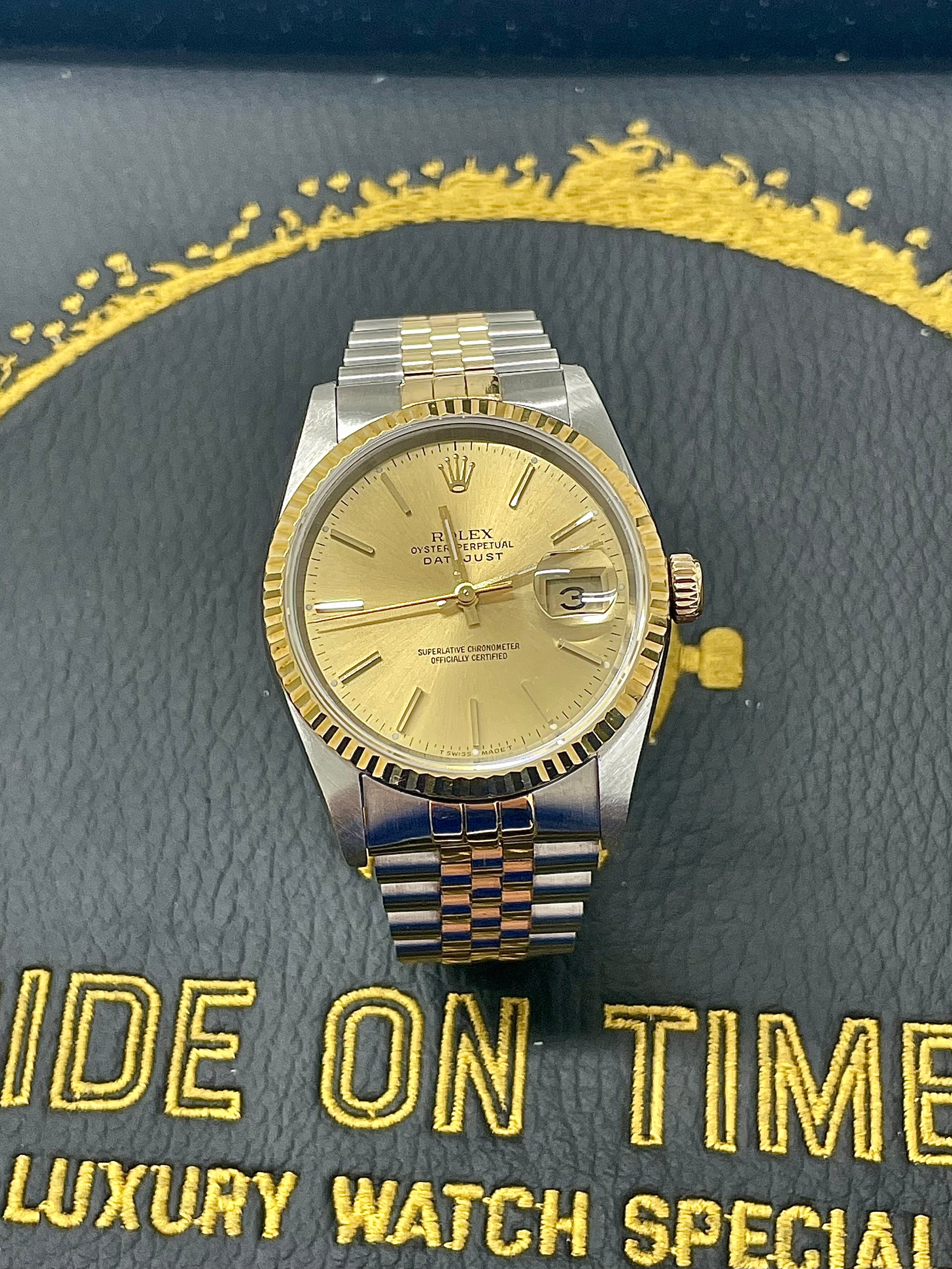 Rolex oyster discount perpetual 36 champagne